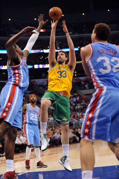 甲豪门频频 甲豪门频频